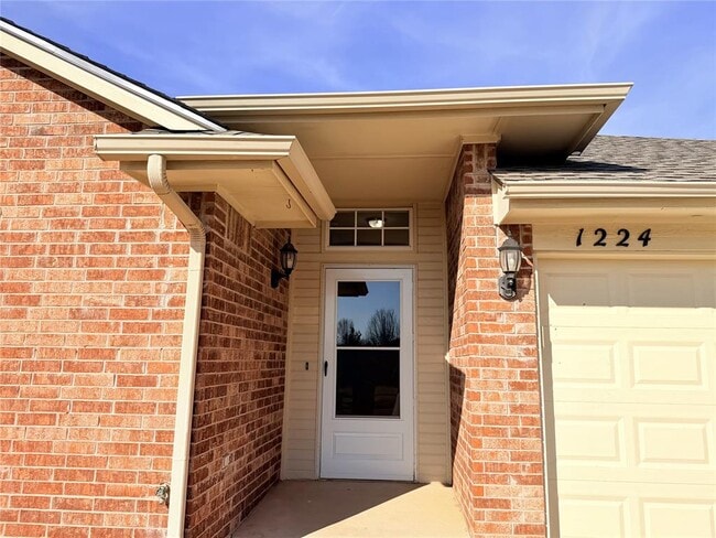 Photo - 1224 Capitol Dr