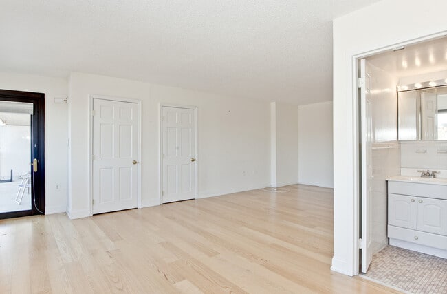 Building Photo - 1816 New Hampshire Ave NW Rental