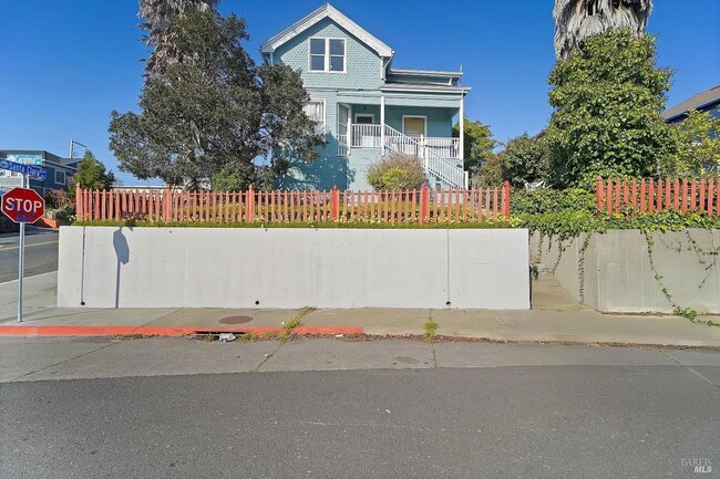 Building Photo - 302 Carolina St Unit 302 Carolina Street #C (706 Santa Clara #B)