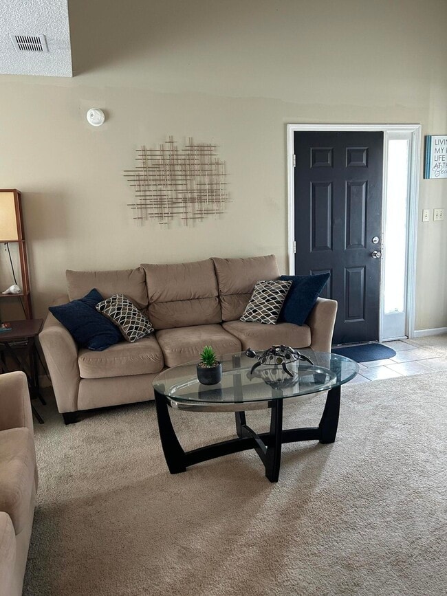 35 Foxcroft Ln