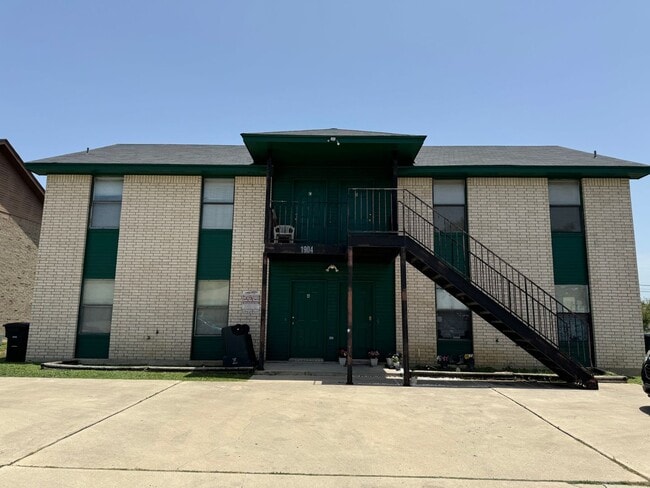Building Photo - 1904 Windward Dr Rental