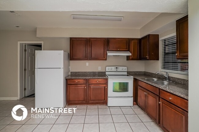 Photo - 6129 Hialeah St