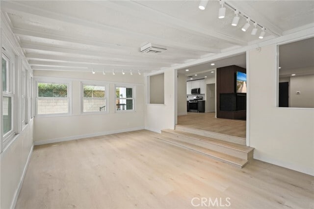 Photo - 6556 Corbin Ave