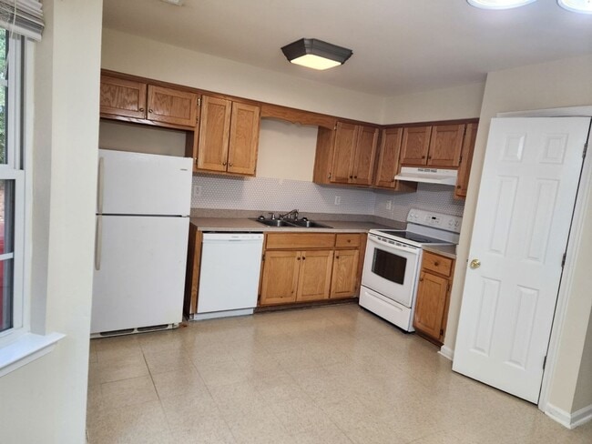 Photo - Beautiful home located right outside City Limits