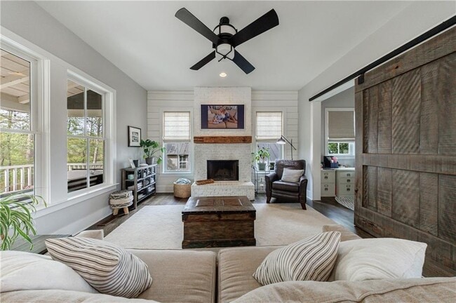 Photo - 1000 Loliver Ln