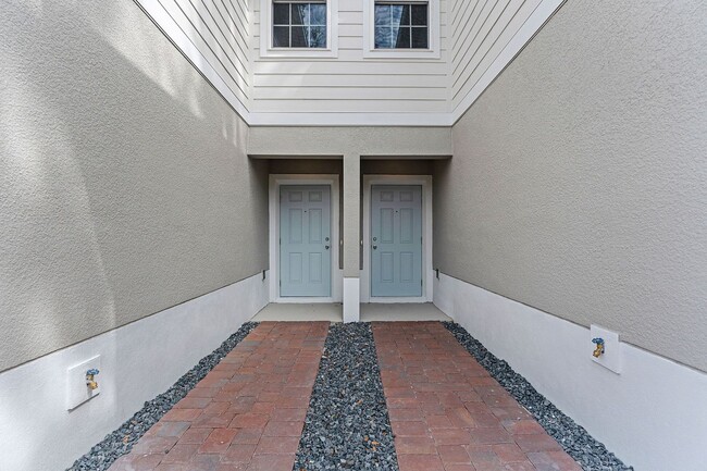 2404 Mercury Wy