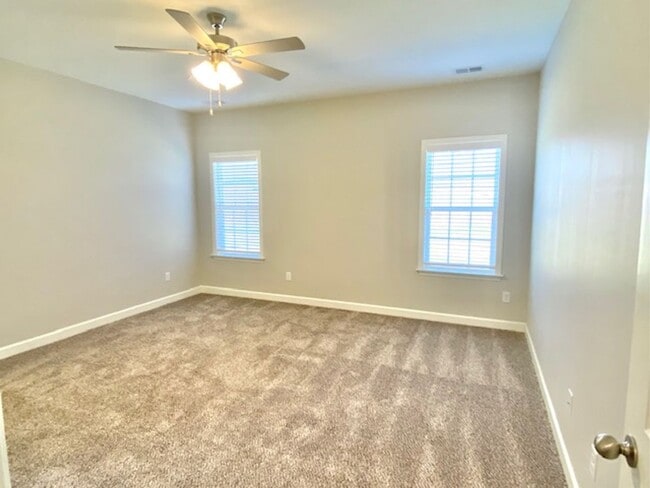 Photo - 5440 Lakeside Cove Unit 1