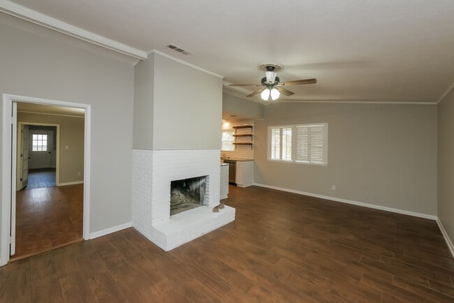 Photo - 102 Griffith Ave