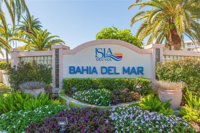 Building Photo - 6080 Bahia Del Mar Cir N Unit 113