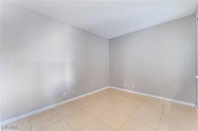 Photo - 3529 Folage Dr