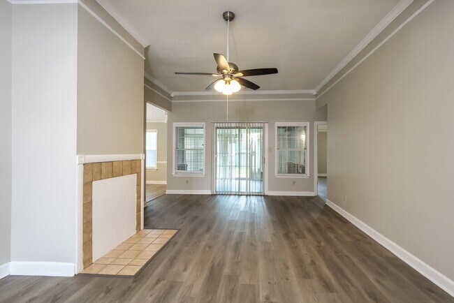 Photo - 6643 Collins Way Dr