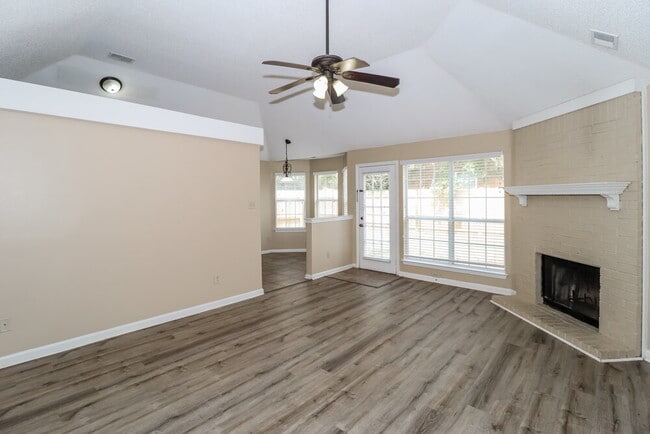 Photo - 1172 Jessica Lauren Dr