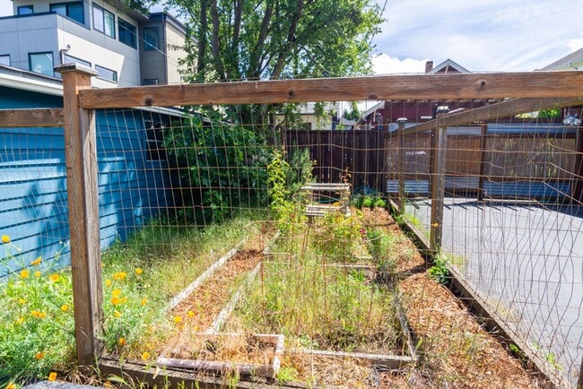 Photo - 2bd/1ba Seattle Home