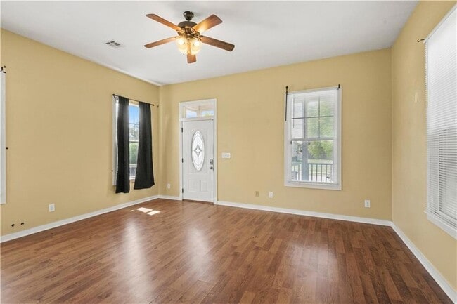 Photo - 1921 Benton St