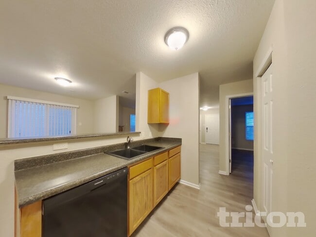 Photo - 2318 Blackthorn Dr