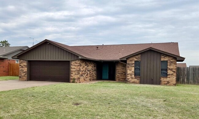 Building Photo - 33 Peterson Dr