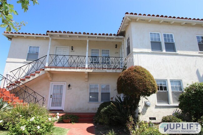 Building Photo - $500 off MOVE IN NOW! University Heights h... Unit 1706 Rental