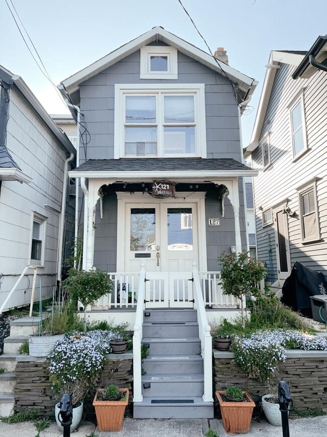 127 Whitefield Ave