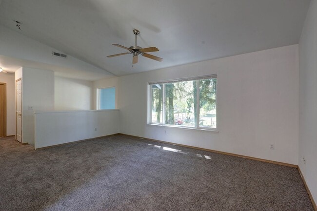 Photo - Charming 3 Bedroom Home Nestled Among the Trees in Bonney Lake – Spacious & Private