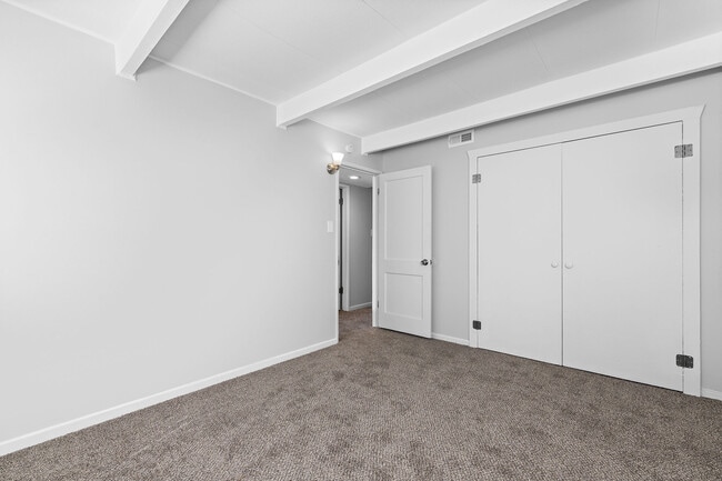 Redwood Courts Townhomes