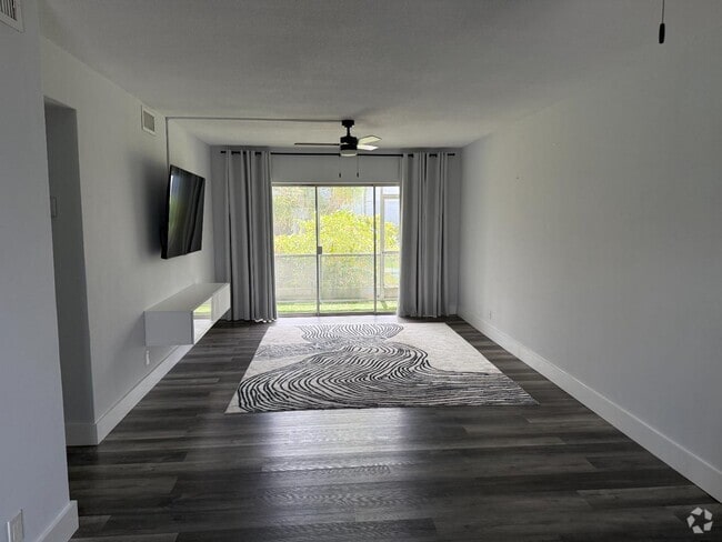 Building Photo - 2151 NE 42nd Ct Rental