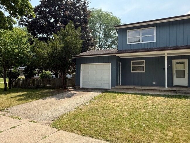 3 Westbrook Cir