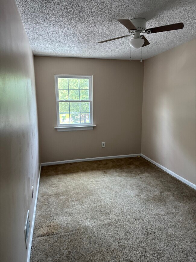 Photo - 4704 Palm Tree Ln