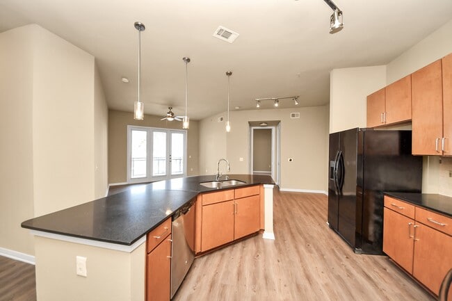 Photo - 5455 Richmond Ave.