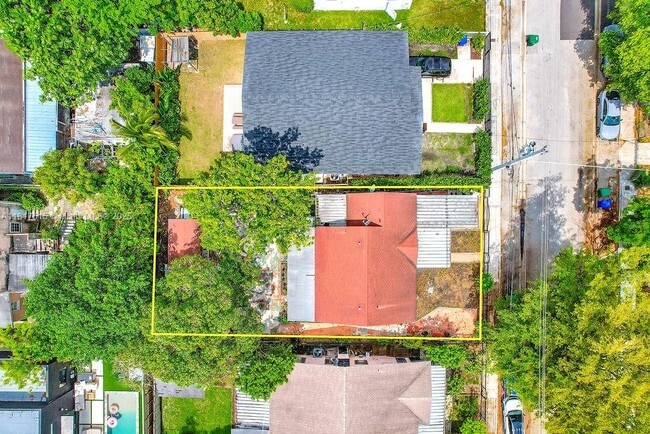 Photo - 250 NW 43rd St House