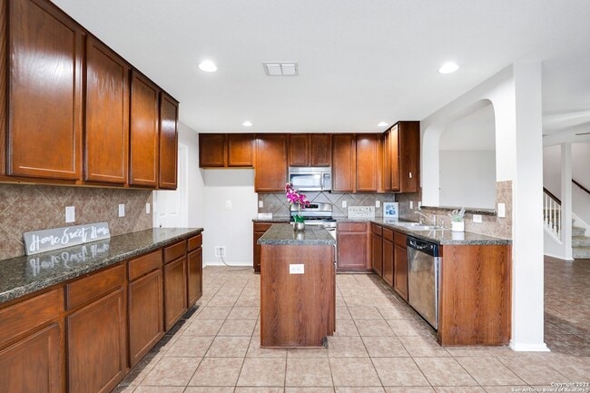 Photo - 547 Red Quill Nest