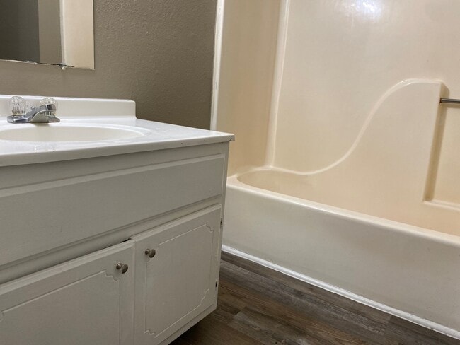 Photo - 29 Woodmont Dr Unit D