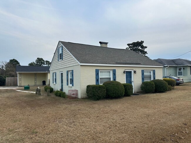 Photo - Updated 2 Bed 1 Bath Duplex