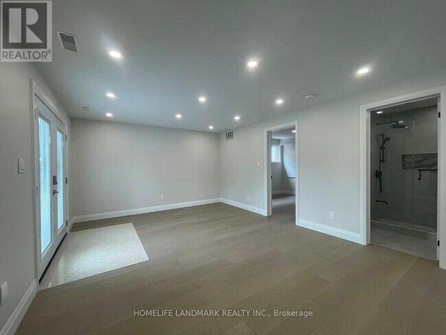 Photo - 17 Rosemeade Ave