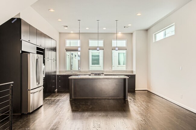 Photo - 126 Pierce St