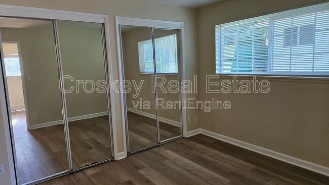 Photo - 171 E 15th St