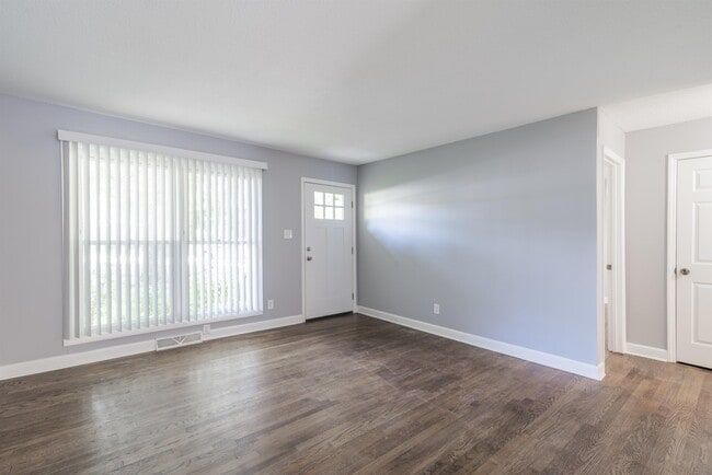 Photo - 3331 Erskine Dr
