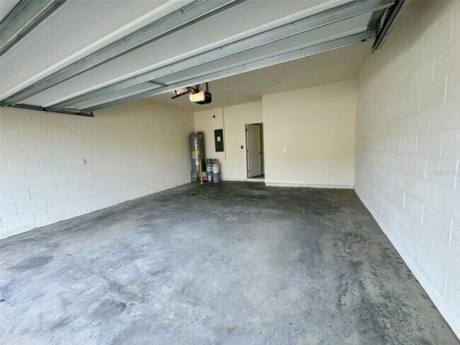 Photo - 16085 Scarpetta St