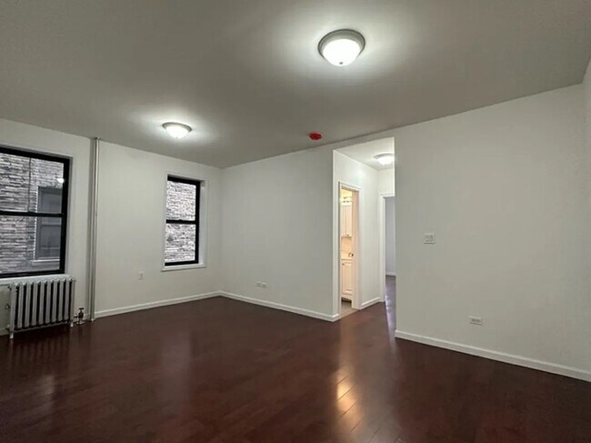 Photo - 845 Riverside Drive