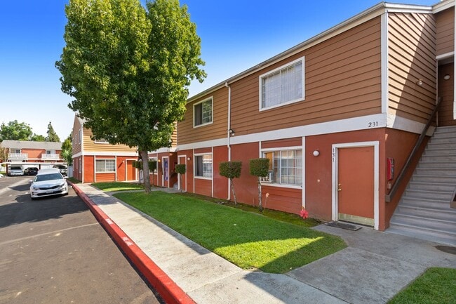Plymouth Manor Apartments