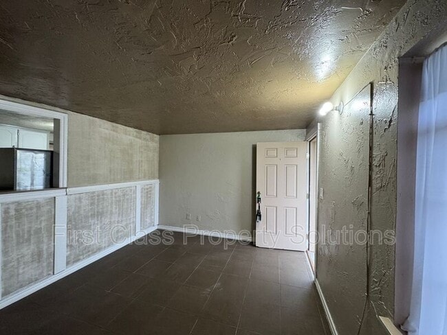 Photo - 3808 SE 15th St