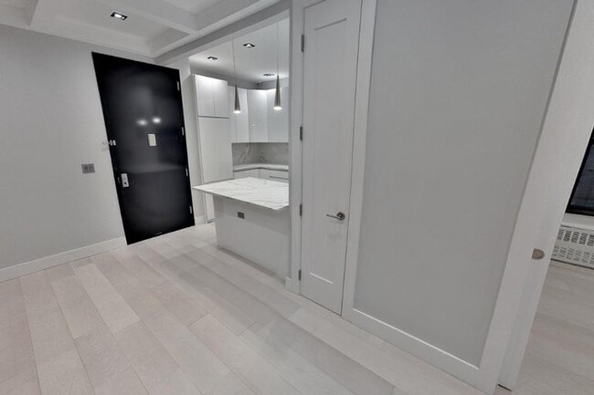 Building Photo - 113 E 119th St Rental