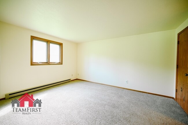 Photo - 488 S Good Hope Rd