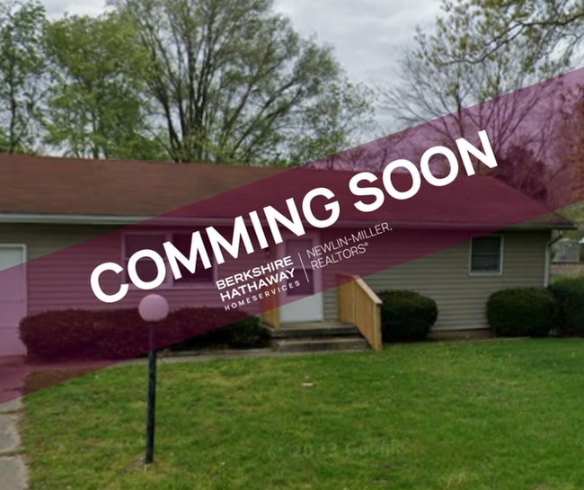 Building Photo - 2 Bedroom Duplex with Attached Garage