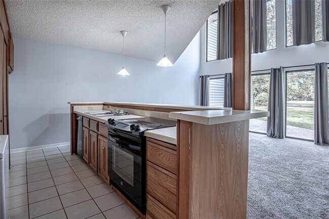 Photo - 24468 Country Clb Dr