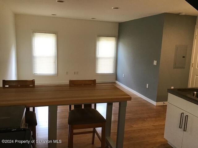 Photo - 295 Dundaff St