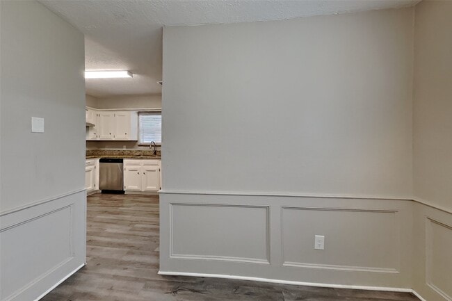 Photo - 12311 Oak Park Dr