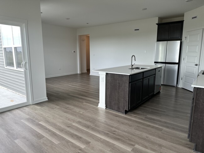 Photo - 2428 Semillon St
