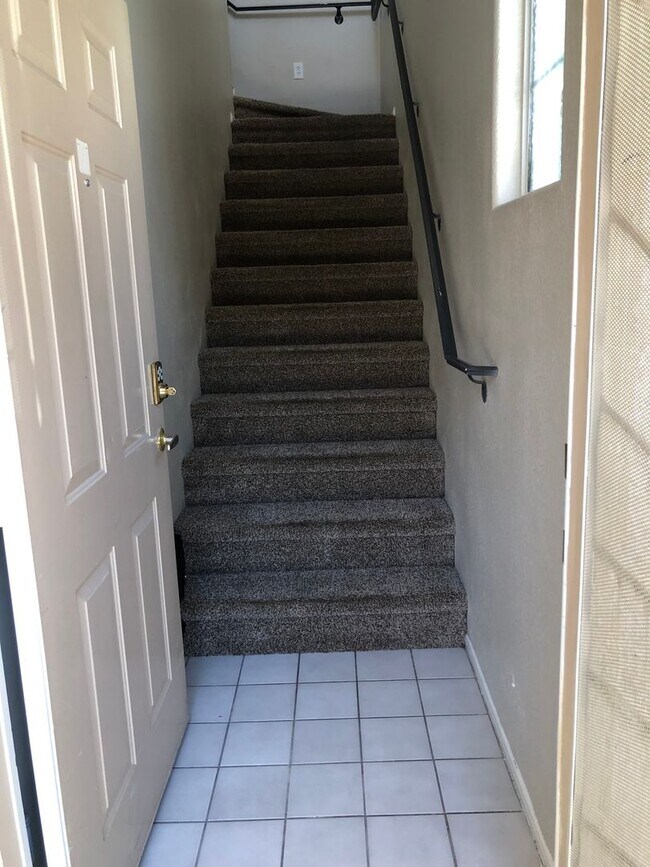 Photo - Great Condo, Convenient Location in a Gated Community Unit 2007 - Russell2007