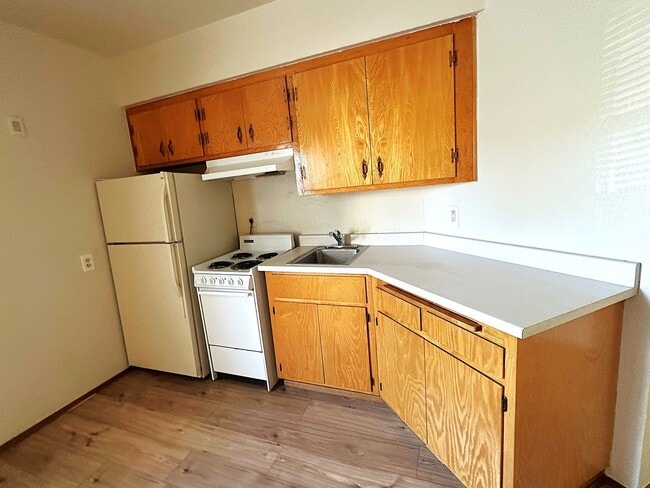 Photo - Cozy 1 Bedroom 1 bath, next to the police ... Unit 04