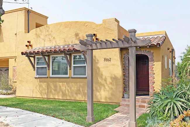 Building Photo - Canyon Home with Views and Solar